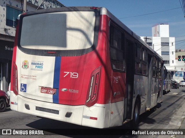 Rigras Transporte Coletivo e Turismo 719 na cidade de Ribeirão Pires, São Paulo, Brasil, por Rafael Lopes de Oliveira. Número da foto: #11212063.
