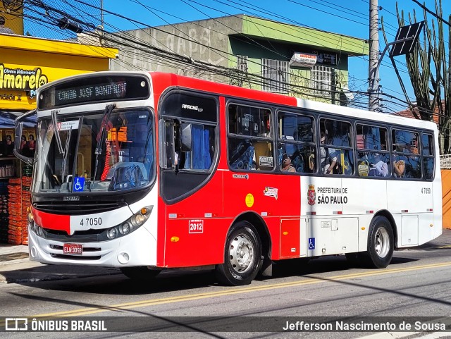 Pêssego Transportes 4 7050 na cidade de São Paulo, São Paulo, Brasil, por Jefferson Nascimento de Sousa. ID da foto: 11210558.