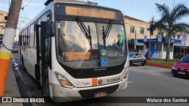 UniRio Transportes RJ 228.008 na cidade de Belford Roxo, Rio de Janeiro, Brasil, por Walace dos Santos. ID da foto: 11211328.