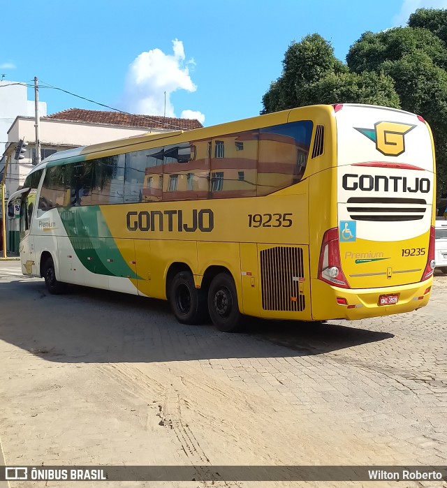 Empresa Gontijo de Transportes 19235 na cidade de Governador Valadares, Minas Gerais, Brasil, por Wilton Roberto. ID da foto: 11210380.