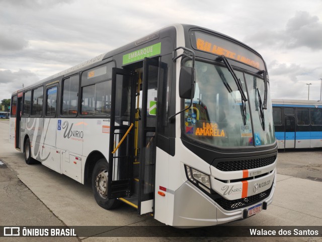 UniRio Transportes RJ 228.029 na cidade de Rio de Janeiro, Rio de Janeiro, Brasil, por Walace dos Santos. Número da foto: #11209170.