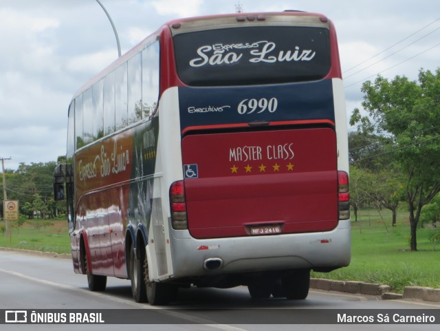 Expresso São Luiz 6990 na cidade de Brasília, Distrito Federal, Brasil, por Marcos Sá Carneiro. ID da foto: 11166430.