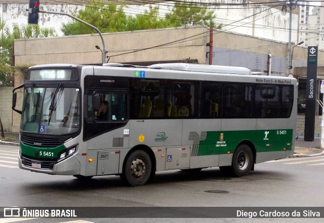 Move 5 5451 na cidade de São Paulo, São Paulo, Brasil, por Diego Cardoso da Silva. ID da foto: 11212606.