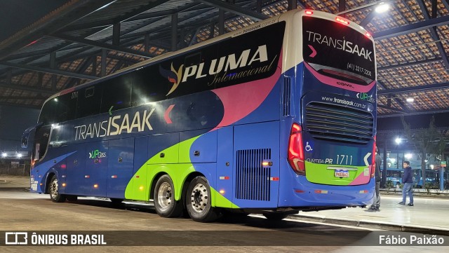 Trans Isaak Turismo 1711 na cidade de Embu das Artes, São Paulo, Brasil, por Fábio Paixão. Número da foto: #11218101.