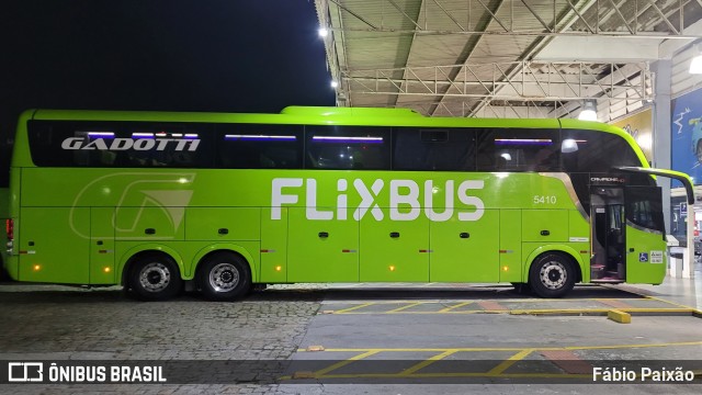 Auto Viação Gadotti 5410 na cidade de Balneário Camboriú, Santa Catarina, Brasil, por Fábio Paixão. Número da foto: #11218106.