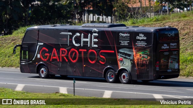 Grupo Tchê Garotos 2017 na cidade de Joinville, Santa Catarina, Brasil, por Vinicius Petris. Número da foto: #11219222.