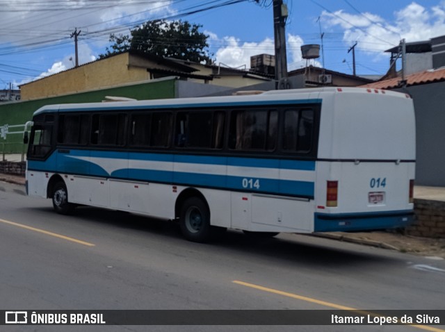 Ônibus Particulares 014 na cidade de Goiânia, Goiás, Brasil, por Itamar Lopes da Silva. Número da foto: #11218900.