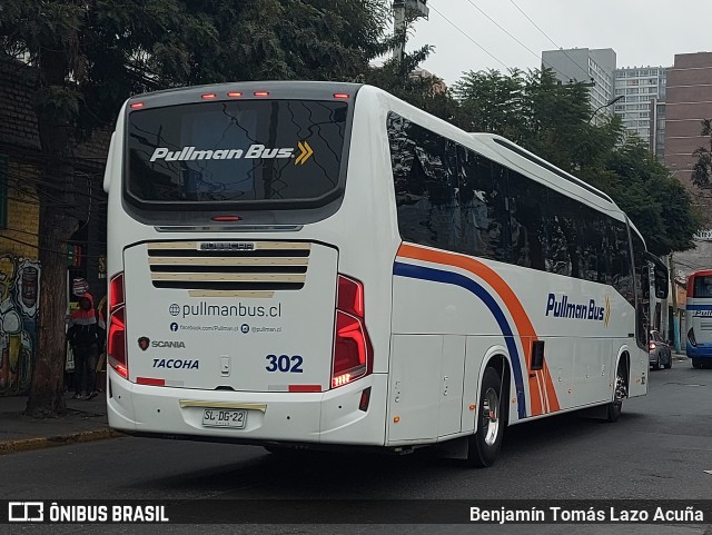 Pullman Bus 302 na cidade de Estación Central, Santiago, Metropolitana de Santiago, Chile, por Benjamín Tomás Lazo Acuña. ID da foto: 11220134.