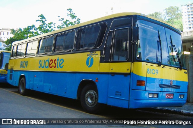 Viação Sudeste 8109 na cidade de Cachoeiro de Itapemirim, Espírito Santo, Brasil, por Paulo Henrique Pereira Borges. Número da foto: #11222198.