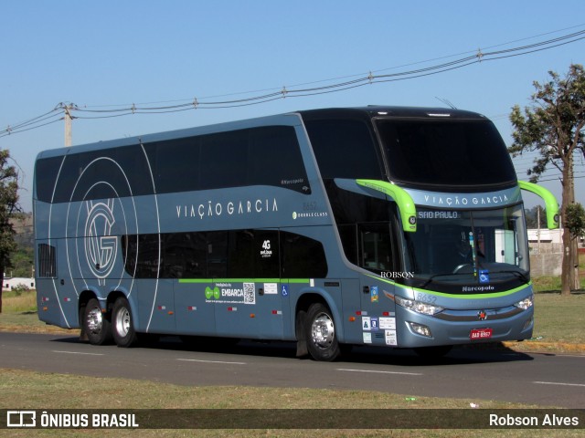 Viação Garcia 8652 na cidade de Paranavaí, Paraná, Brasil, por Robson Alves. ID da foto: 11228074.