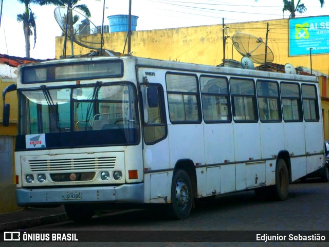 Ônibus Particulares 4686 na cidade de Aliança, Pernambuco, Brasil, por Edjunior Sebastião. Número da foto: #11228024.