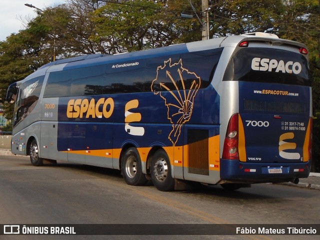 Espaço Transportes e Turismo 7000 na cidade de Três Corações, Minas Gerais, Brasil, por Fábio Mateus Tibúrcio. Número da foto: #11230519.
