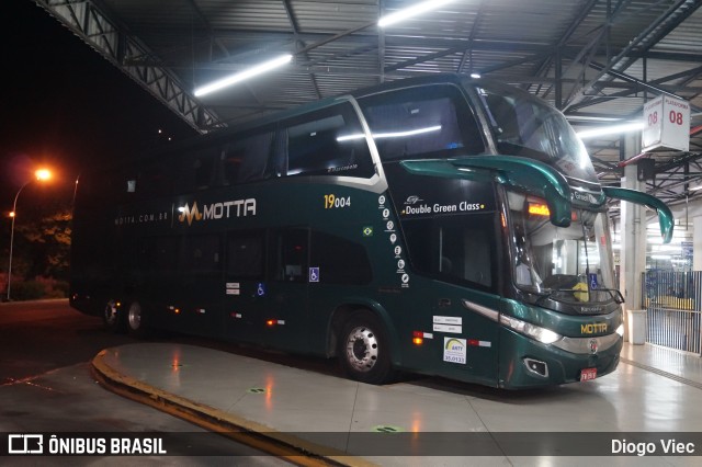 Viação Motta 19004 na cidade de Presidente Prudente, São Paulo, Brasil, por Diogo Viec. Número da foto: #11229569.