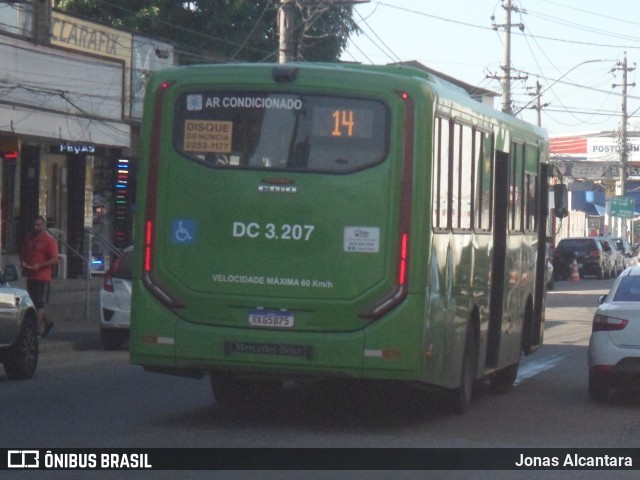 Transportes Santo Antônio DC 3.207 na cidade de Duque de Caxias, Rio de Janeiro, Brasil, por Jonas Alcantara. Número da foto: #11234428.