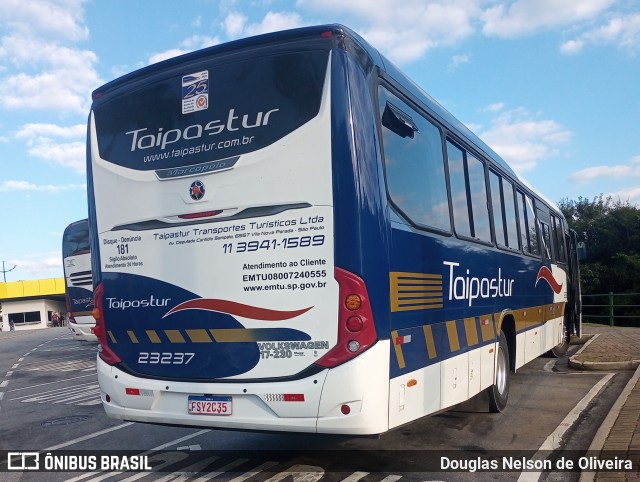 Taipastur Transportes Turísticos 23237 na cidade de Itapevi, São Paulo, Brasil, por Douglas Nelson de Oliveira. ID da foto: 11238955.