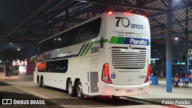 Planalto Transportes 2560 na cidade de Embu das Artes, São Paulo, Brasil, por Fábio Paixão. Número da foto: #11237226.