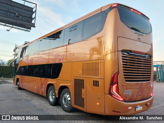 Volvo 8I34 na cidade de Porto Alegre, Rio Grande do Sul, Brasil, por Alexandre M.  Sanches. ID da foto: 11167965.