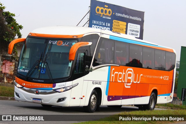 FretBus Fretamento e Turismo 4002 na cidade de Resende, Rio de Janeiro, Brasil, por Paulo Henrique Pereira Borges. Número da foto: #11242251.