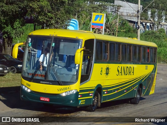 Viação Sandra 1300 na cidade de Conselheiro Lafaiete, Minas Gerais, Brasil, por Richard Wagner. ID da foto: 11169015.