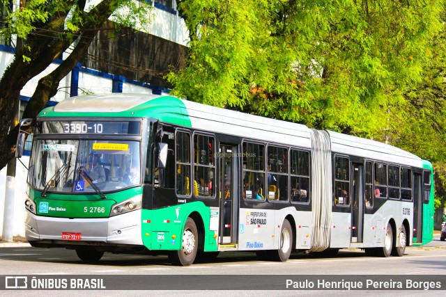 Via Sudeste Transportes S.A. 5 2766 na cidade de São Paulo, São Paulo, Brasil, por Paulo Henrique Pereira Borges. Número da foto: #11170890.
