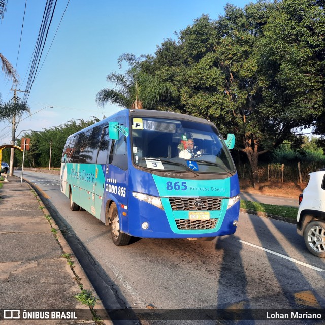 Princesa D'Oeste Fretamento e Turismo 865 na cidade de Jundiaí, São Paulo, Brasil, por Lohan Mariano. ID da foto: 11172542.