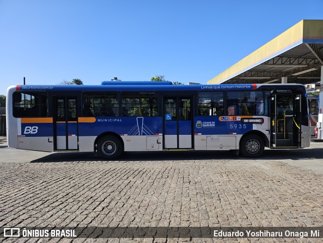 BB Transportes e Turismo 5935 na cidade de Santana de Parnaíba, São Paulo, Brasil, por Eduardo Yoshiharu Onaga Mi. Número da foto: #11173405.
