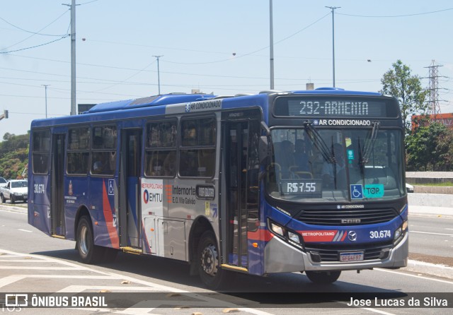 Empresa de Ônibus Vila Galvão 30.674 na cidade de São Paulo, São Paulo, Brasil, por Jose Lucas da Silva. ID da foto: 11173317.