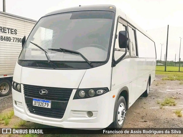 Motorhomes  na cidade de Campinas, São Paulo, Brasil, por Francisco de Assis Rodrigues da Silva. Número da foto: #11173334.