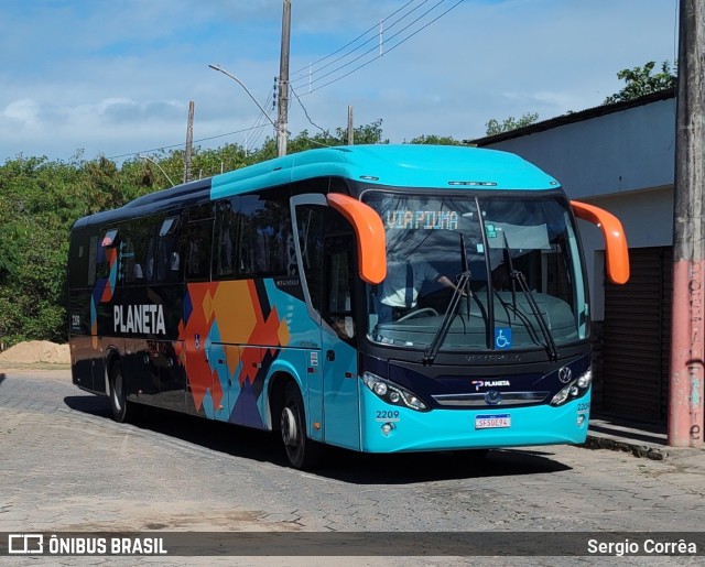 Planeta Transportes Rodoviários 2209 na cidade de Piúma, Espírito Santo, Brasil, por Sergio Corrêa. ID da foto: 11174152.