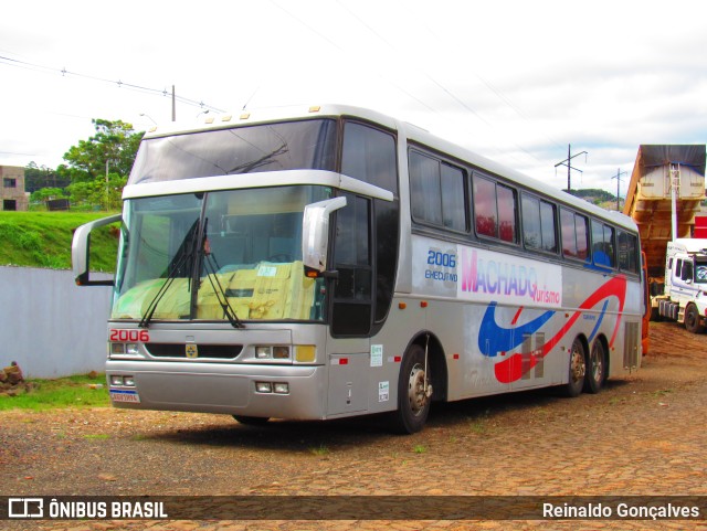 Machado Turismo 2006 na cidade de Pinhão, Paraná, Brasil, por Reinaldo Gonçalves. ID da foto: 11174453.