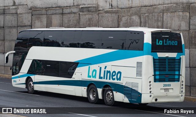 La Línea 20089 na cidade de Morelia, Michoacán, México, por Fabián Reyes. Número da foto: #11181376.