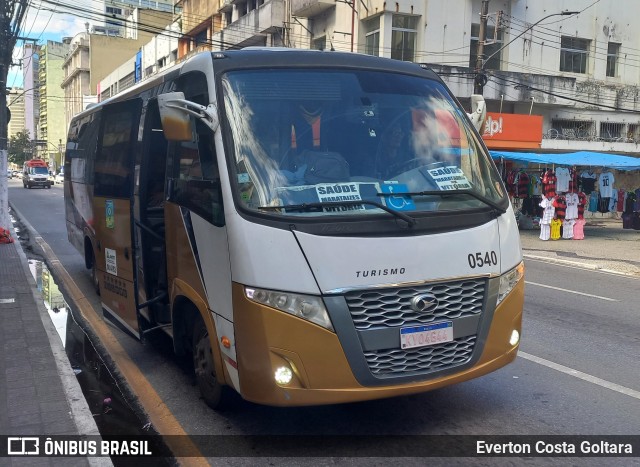 Ônibus Particulares 0540 na cidade de Vitória, Espírito Santo, Brasil, por Everton Costa Goltara. Número da foto: #11178631.