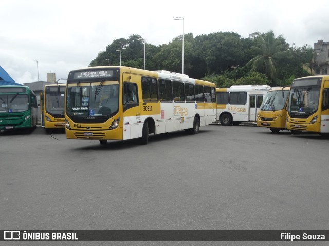 Plataforma Transportes 30911 na cidade de Salvador, Bahia, Brasil, por Filipe Souza. Número da foto: #11178846.