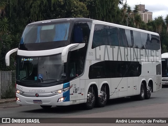 Auto Viação Catarinense 3505 na cidade de Curitiba, Paraná, Brasil, por André Lourenço de Freitas. Número da foto: #11184331.