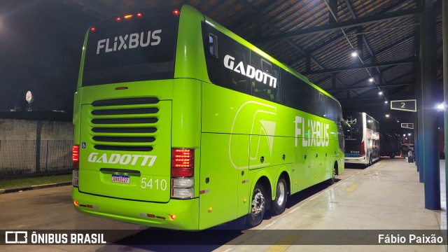 Auto Viação Gadotti 5410 na cidade de Embu das Artes, São Paulo, Brasil, por Fábio Paixão. Número da foto: #11182412.