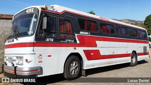 Ônibus Particulares 4285 na cidade de Cláudio, Minas Gerais, Brasil, por Lucas Daniel. Número da foto: #11266397.