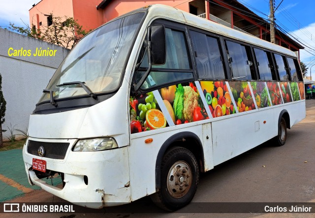 Ônibus Particulares 5213 na cidade de Trindade, Goiás, Brasil, por Carlos Júnior. ID da foto: 11267230.