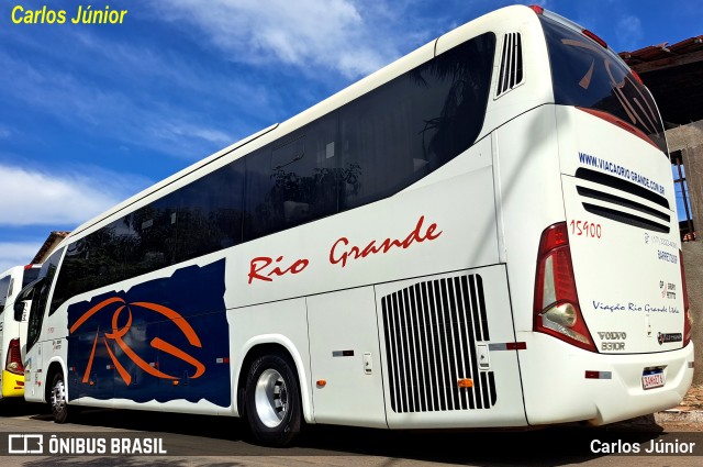 Viação Rio Grande 15900 na cidade de Trindade, Goiás, Brasil, por Carlos Júnior. ID da foto: 11266485.