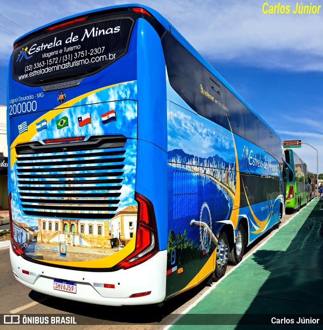 Estrela de Minas Viagens e Turismo 200000 na cidade de Trindade, Goiás, Brasil, por Carlos Júnior. Número da foto: #11269607.