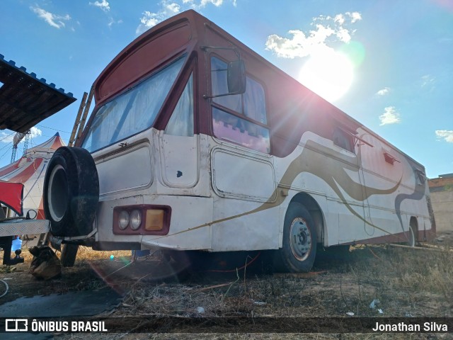 Ônibus Particulares 6228 na cidade de Itaúna, Minas Gerais, Brasil, por Jonathan Silva. ID da foto: 11274038.