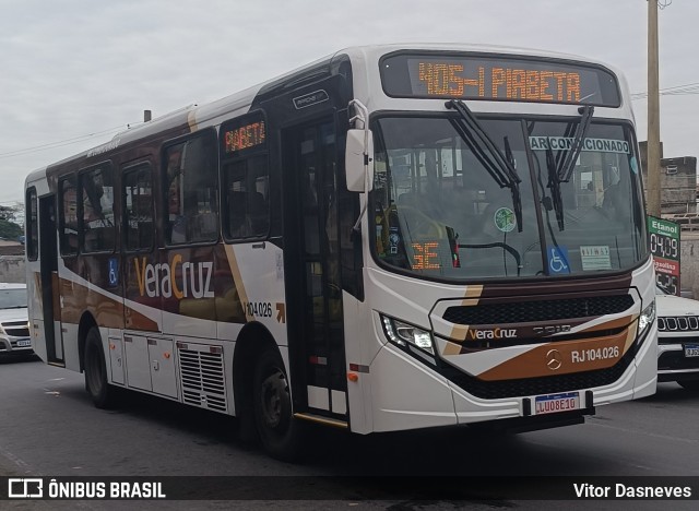 Auto Ônibus Vera Cruz RJ 104.026 na cidade de Duque de Caxias, Rio de Janeiro, Brasil, por Vitor Dasneves. Número da foto: #11276246.