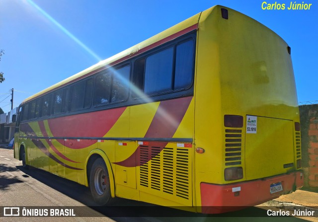 Ônibus Particulares 4I69 na cidade de Trindade, Goiás, Brasil, por Carlos Júnior. Número da foto: #11279542.