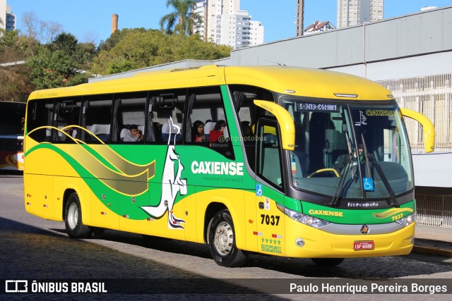 Expresso Caxiense 7037 na cidade de Caxias do Sul, Rio Grande do Sul, Brasil, por Paulo Henrique Pereira Borges. Número da foto: #11279939.