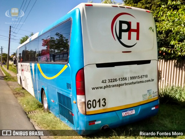 PH Transportes Turismo e Escolar 6013 na cidade de Curitiba, Paraná, Brasil, por Ricardo Fontes Moro. ID da foto: 11281345.