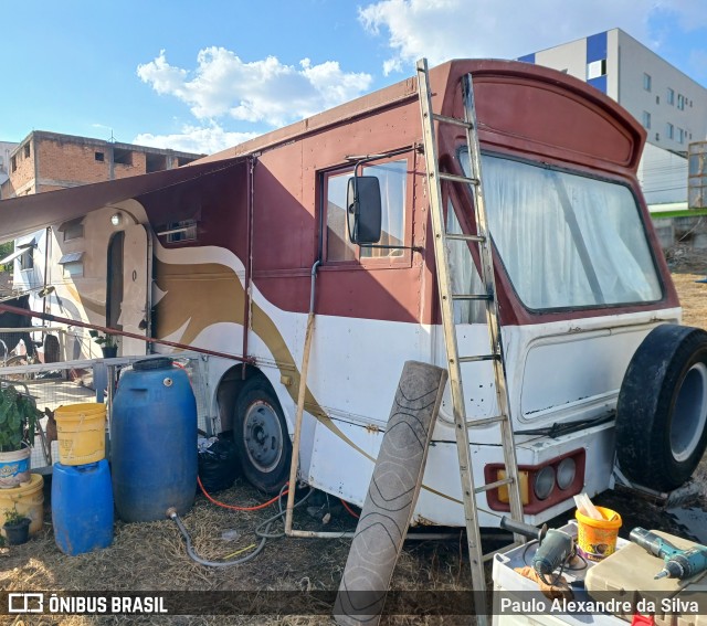 Ônibus Particulares 6228 na cidade de Itaúna, Minas Gerais, Brasil, por Paulo Alexandre da Silva. Número da foto: #11281857.