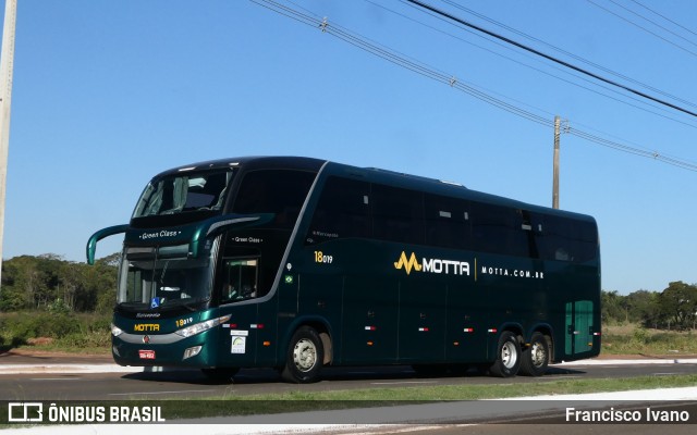 Viação Motta 18019 na cidade de Assis, São Paulo, Brasil, por Francisco Ivano. Número da foto: #11284338.