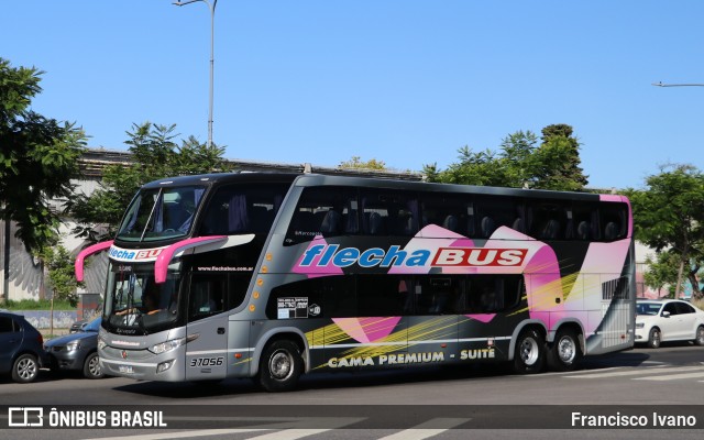 Flecha Bus 37056 na cidade de Ciudad Autónoma de Buenos Aires, Argentina, por Francisco Ivano. Número da foto: #11284208.