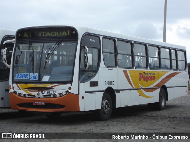 Expresso Pégaso RJ 198.010 na cidade de Rio de Janeiro, Rio de Janeiro, Brasil, por Roberto Marinho - Ônibus Expresso. Número da foto: #11285111.