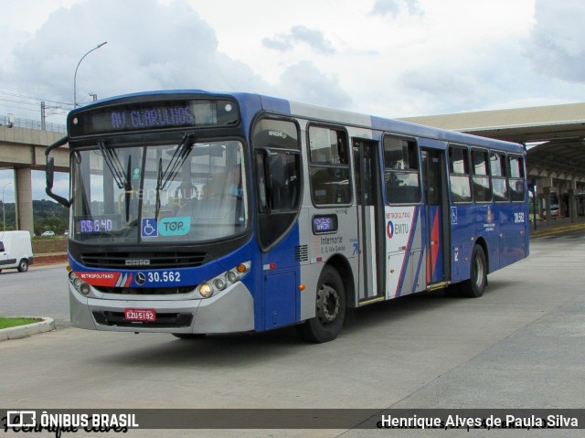 Empresa de Ônibus Vila Galvão 30.562 na cidade de Guarulhos, São Paulo, Brasil, por Henrique Alves de Paula Silva. Número da foto: #11290319.