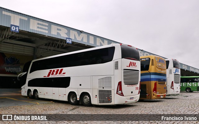 JBL Turismo 5900 na cidade de Balneário Camboriú, Santa Catarina, Brasil, por Francisco Ivano. Número da foto: #11290794.
